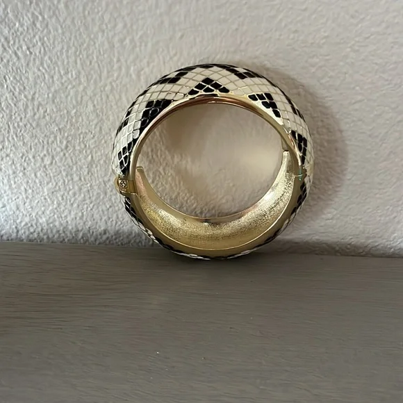 Nordstrom Bangle Bracelet, Snakeskin Pattern, New - Picture 3 of 4